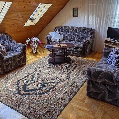 Guest House Nika - Cottages And Rooms In The Heart Of Palanga City Center Ngoại thất bức ảnh