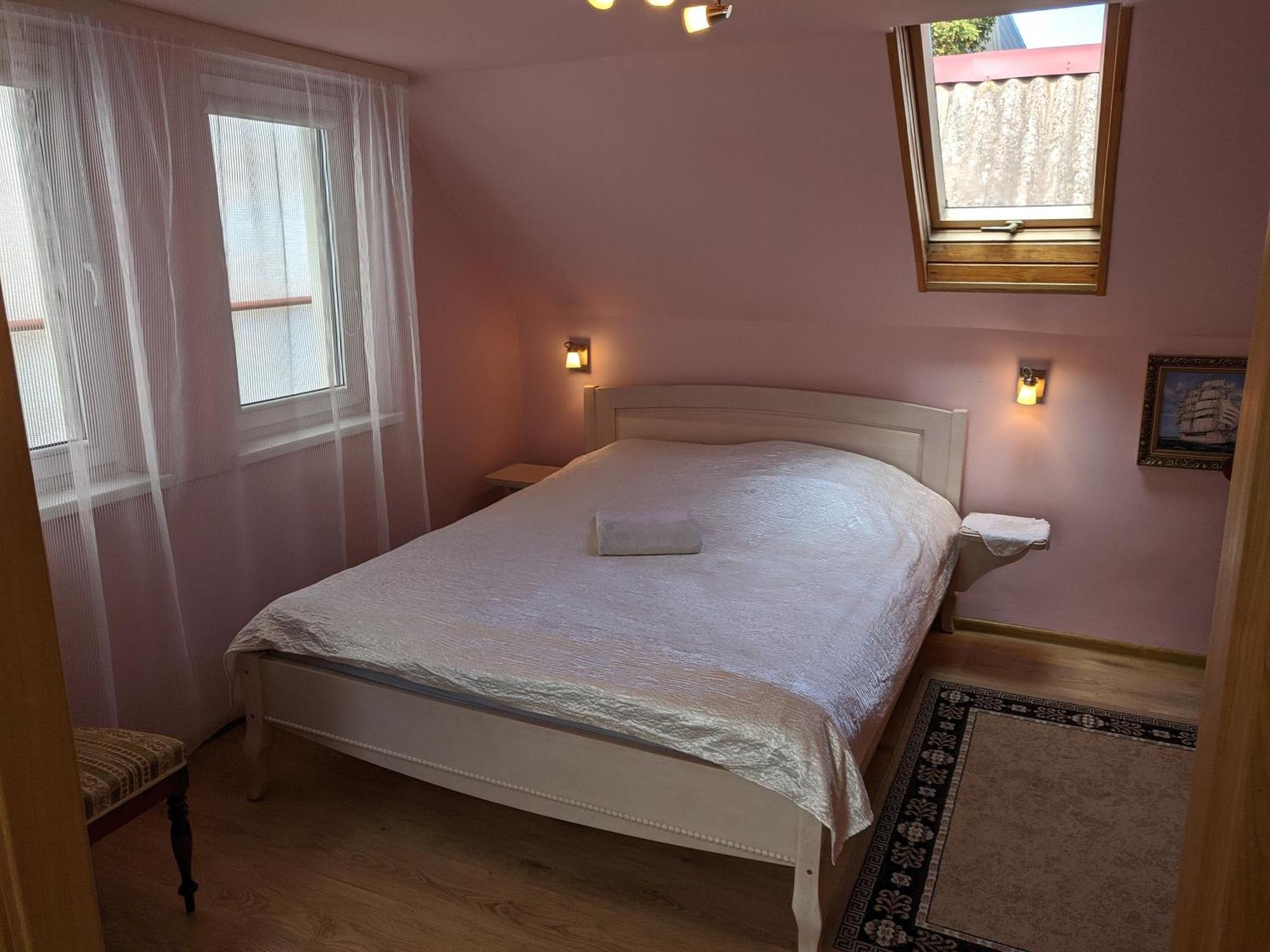 Guest House Nika - Cottages And Rooms In The Heart Of Palanga City Center Ngoại thất bức ảnh
