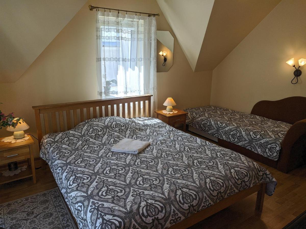 Guest House Nika - Cottages And Rooms In The Heart Of Palanga City Center Ngoại thất bức ảnh