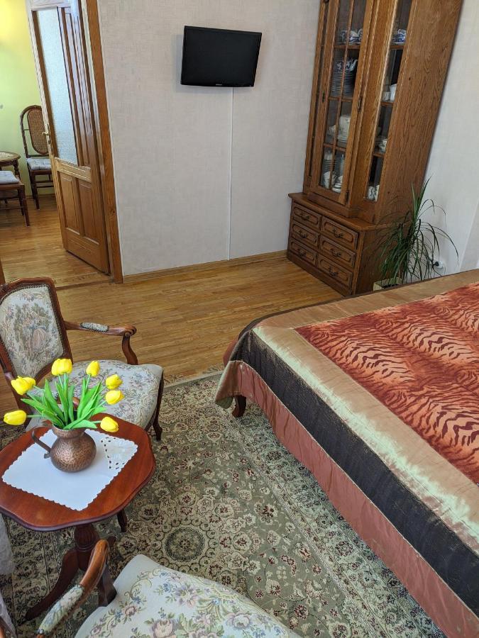 Guest House Nika - Cottages And Rooms In The Heart Of Palanga City Center Ngoại thất bức ảnh